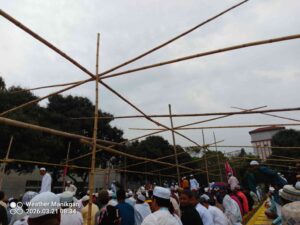 মানিকগঞ্জের ঈদের নামাজের মাঠে বৃষ্টি 